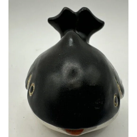 ARTESANIA RINCONADA CLAY POTTERY HAND CARVED BABY ORCA WHALE RETIRED SIGNED... - Picture 2 of 6